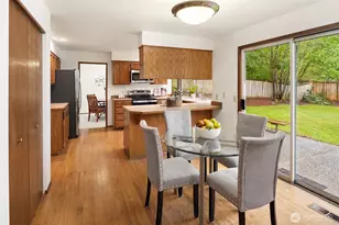 24346 SE 43rd Pl, Sammamish, WA 98029 - Photo 14