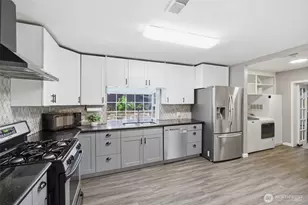 7715 236th St SW, Edmonds, WA 98026 - Photo 12