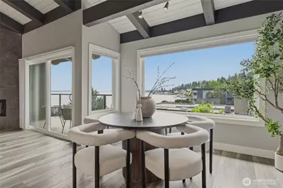 9201 NE Juanita Drive #403, Kirkland, WA 98034 - Photo 4