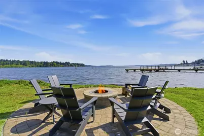 9201 NE Juanita Drive #403, Kirkland, WA 98034 - Photo 2