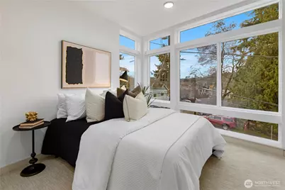 722 N 36th Street, Seattle, WA 98103 - Photo 16