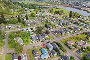1218 Cedar St, Raymond, WA 98577 - Photo 2