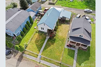 1218 Cedar Street, Raymond, WA 98577 - Photo 4