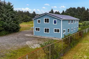 42 N First St, Pacific Beach, WA 98571 - Photo 2