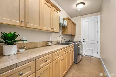 15407 SE 80th Street, Newcastle, WA 98059 - Photo 38