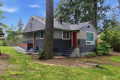 1027 S 124th Street, Seattle, WA 98168 - Photo 2