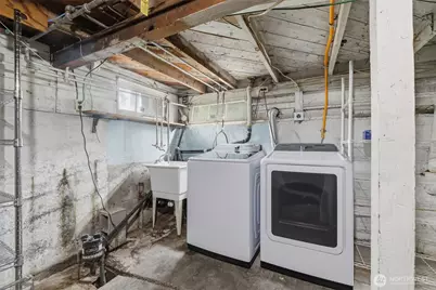 1027 S 124th Street, Seattle, WA 98168 - Photo 28