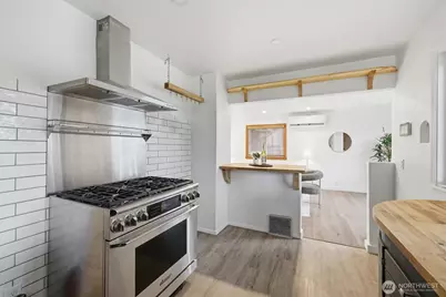 1027 S 124th Street, Seattle, WA 98168 - Photo 10