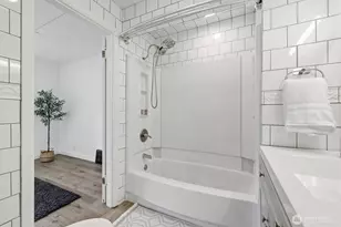 1027 S 124th St, Seattle, WA 98168 - Photo 16