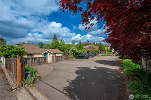 10425 E Riverside Dr, Bothell, WA 98011 - Photo 38