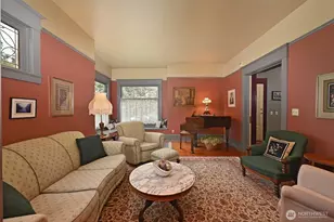 10425 E Riverside Dr, Bothell, WA 98011 - Photo 6