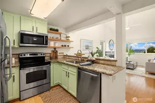 4403 Greenwood Ave N, Seattle, WA 98103 - Photo 8