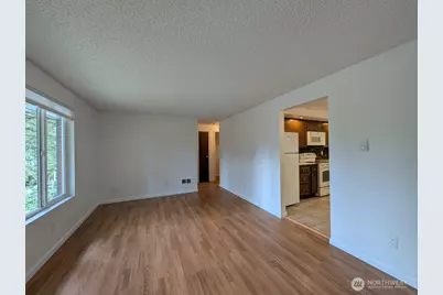 18249 24th Avenue NE, Shoreline, WA 98155 - Photo 4