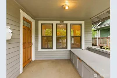 5821 3rd Avenue NW, Seattle, WA 98107 - Photo 2