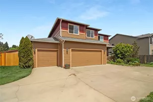 9815 198th St E, Graham, WA 98338 - Photo 2