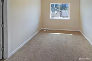 9815 198th St E, Graham, WA 98338 - Photo 14