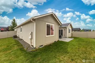 1338 S W Virginia St, College Place, WA 99324 - Photo 28