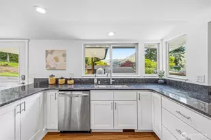 477 W Lake Samish Dr, Bellingham, WA 98229 - Photo 10
