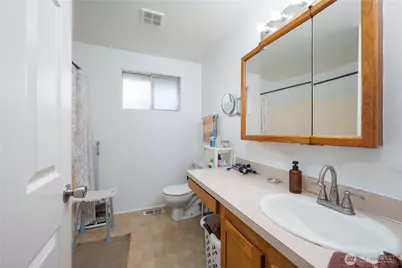 1034 Hanford Avenue, Bremerton, WA 98310 - Photo 10