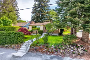 3056 50th Ave SW, Seattle, WA 98116 - Photo 2