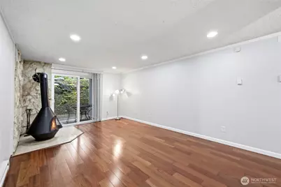 14620 NE 31st Street #J102, Bellevue, WA 98007 - Photo 6