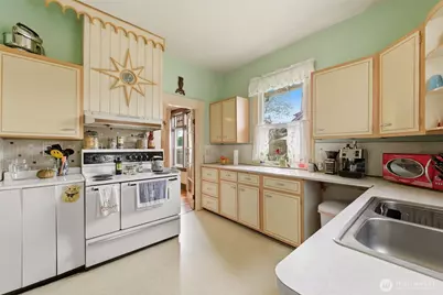 4837 S Sheridan Avenue, Tacoma, WA 98408 - Photo 12