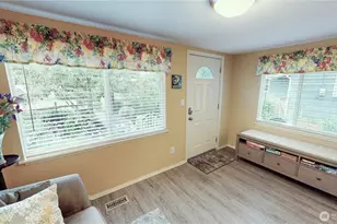 10704 Broadway Ave S, Tacoma, WA 98444 - Photo 6