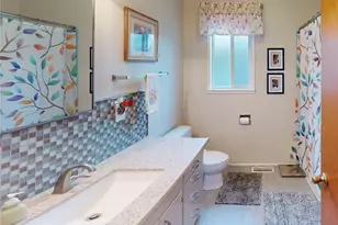 10704 Broadway Ave S, Tacoma, WA 98444 - Photo 18