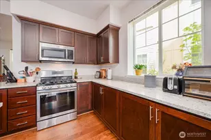 6910 31st Ave SW, Seattle, WA 98126 - Photo 8