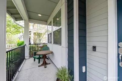 6910 31st Avenue SW, Seattle, WA 98126 - Photo 2