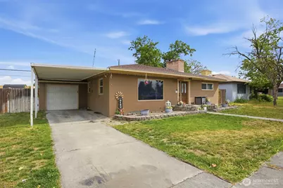 938 E Hill Avenue, Moses Lake, WA 98837 - Photo 2