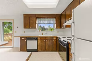 4508 Military Rd E, Tacoma, WA 98446 - Photo 12