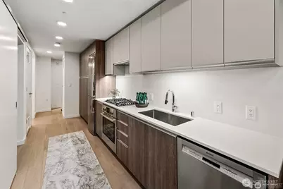800 Columbia Street #1801, Seattle, WA 98104 - Photo 14