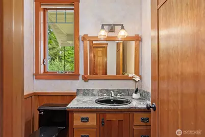 15390 Broom Street NE, Bainbridge Island, WA 98110 - Photo 16