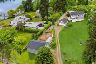 15390 Broom St NE, Bainbridge Island, WA 98110 - Photo 4