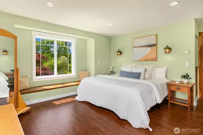 15390 Broom Street NE, Bainbridge Island, WA 98110 - Photo 22