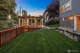 946 22nd Ave E, Seattle, WA 98112 - Photo 36