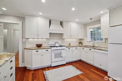 314 N 117th Street, Seattle, WA 98133 - Photo 8