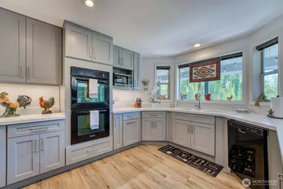 1308 11th Street Pl SW, Puyallup, WA 98371 - Photo 4