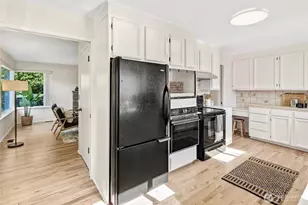 3933 S Mead St, Seattle, WA 98118 - Photo 10