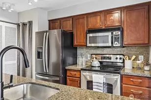 430 Bellevue Way SE, Bellevue, WA 98004 - Photo 8