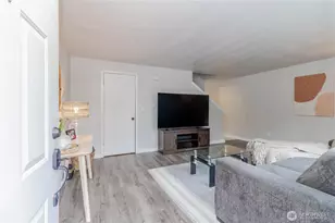 12312 121st St E, Puyallup, WA 98374 - Photo 2