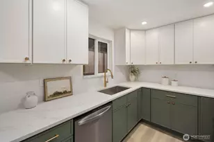 5810 57th Ave NE, Seattle, WA 98105 - Photo 16