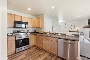 21614 SE 297th St, Kent, WA 98042 - Photo 10
