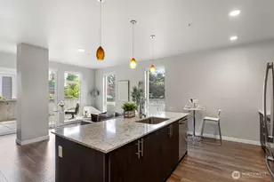 1085 Ave NE 103rd, Bellevue, WA 98004 - Photo 14