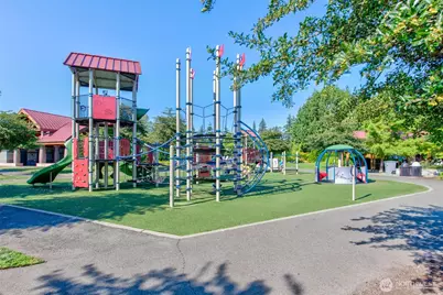 16608 NE 9th Street, Bellevue, WA 98008 - Photo 28