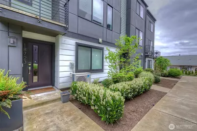 18723 76th Avenue W, Lynnwood, WA 98037 - Photo 1