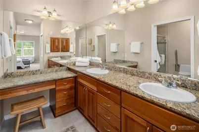 4406 Providence Point Place SE #302, Issaquah, WA 98029 - Photo 14