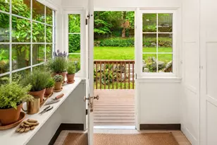 409 W Dravus St, Seattle, WA 98119 - Photo 10