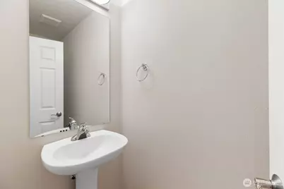 207 Edmonds Place NE, Renton, WA 98056 - Photo 6